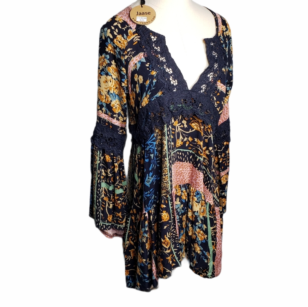 Jaase Rayon Boho Mini Dress Festival Babydoll Y2K Bell Sleeves Lace Beachy XS
